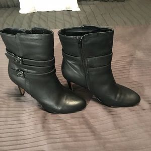 Pointed toe heeled booties